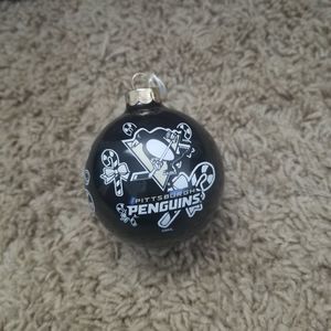 5/$25 Pittsburgh Penguins ornament